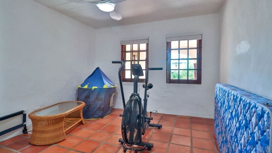 6 Bedroom Property for Sale in Kingfisher Creek Western Cape